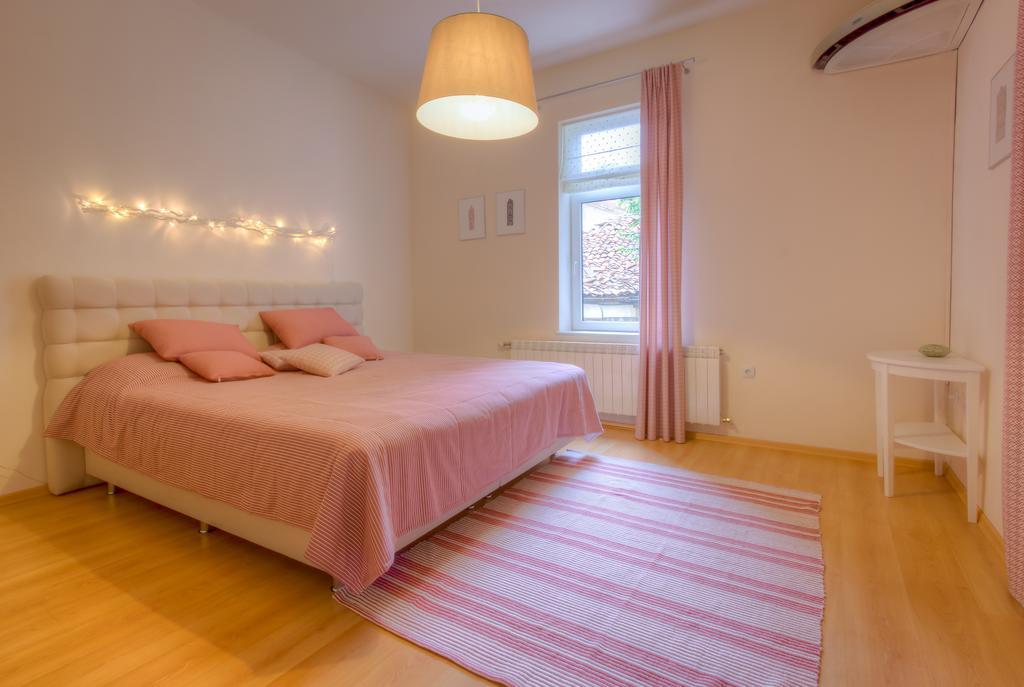 Guest House Maison 21 플로브디프 외부 사진